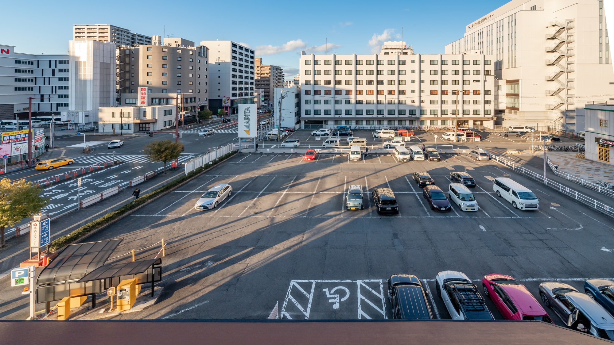Parking (free for guests)