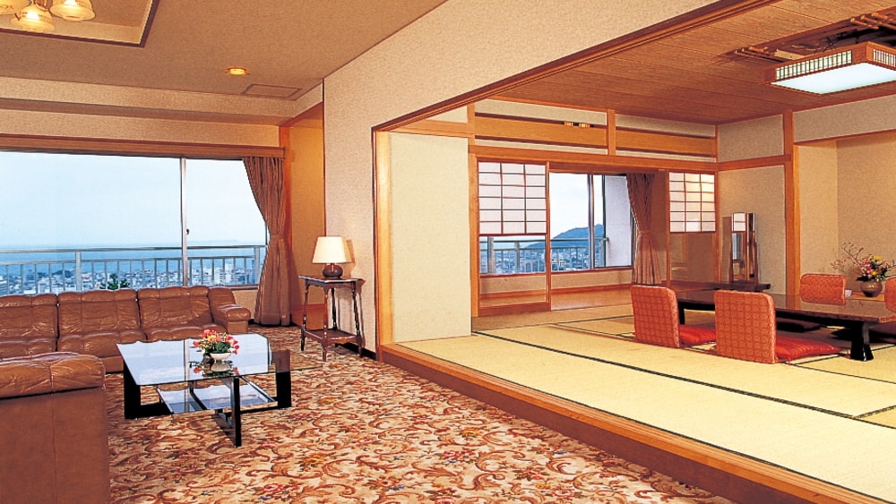 Contoh Kamar Khusus dengan Pemandangan Laut (Kamar Gaya Jepang + Kamar Gaya Barat)