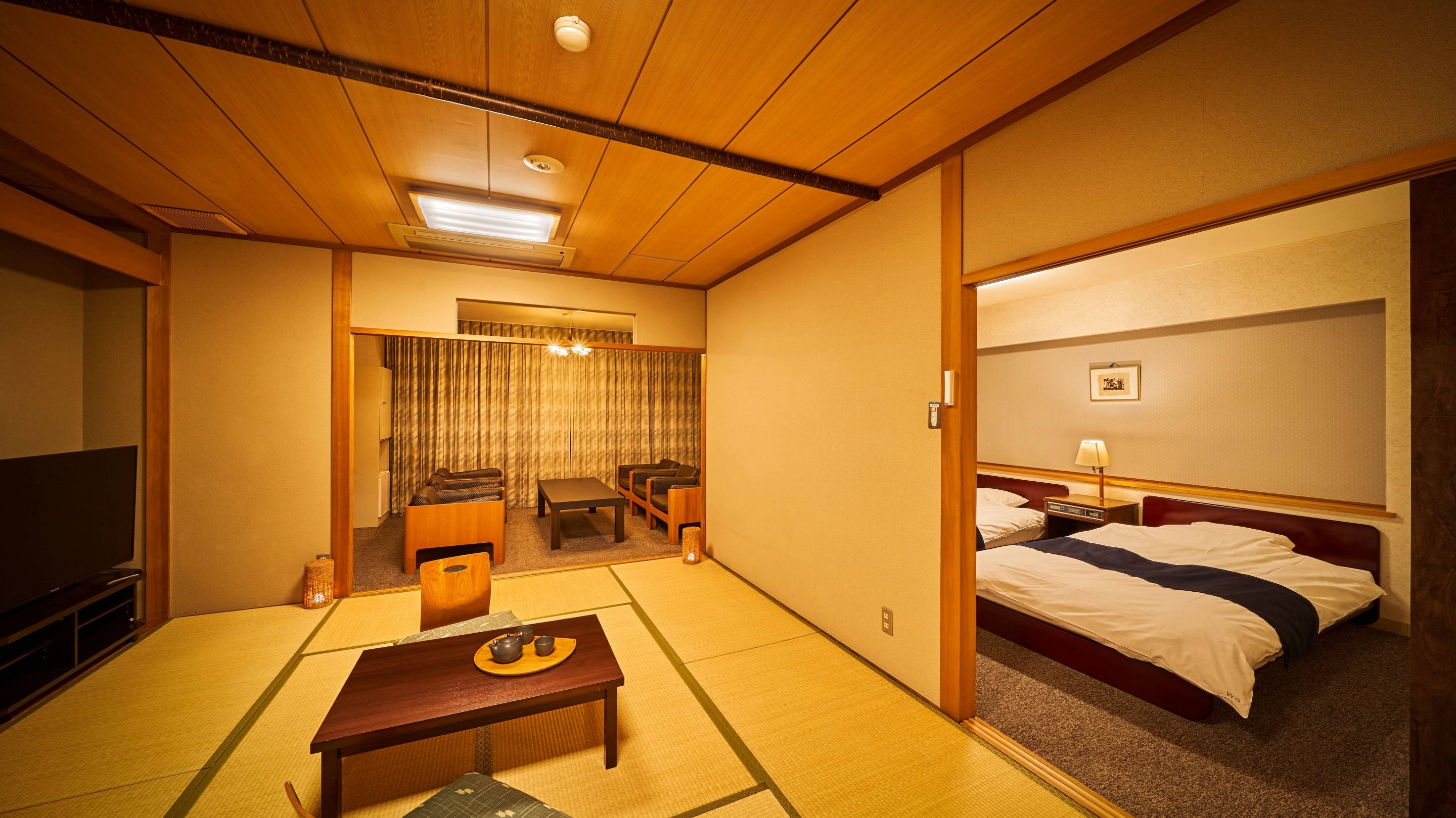 Superior Japanese-Western Twin Room (City/Night View) *Example of a guest room