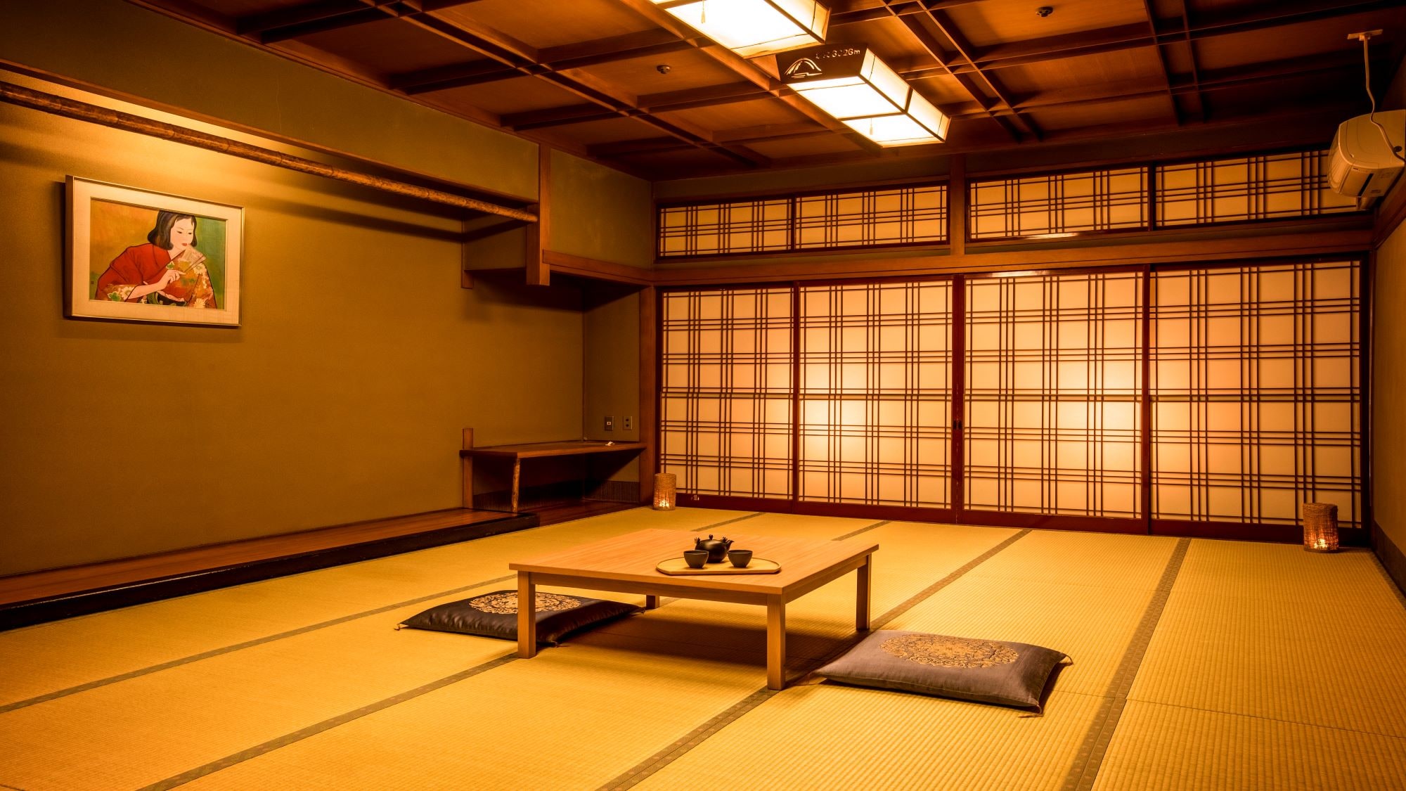 Standard Japanese-style room 18-20 tatami mats *Example of a guest room