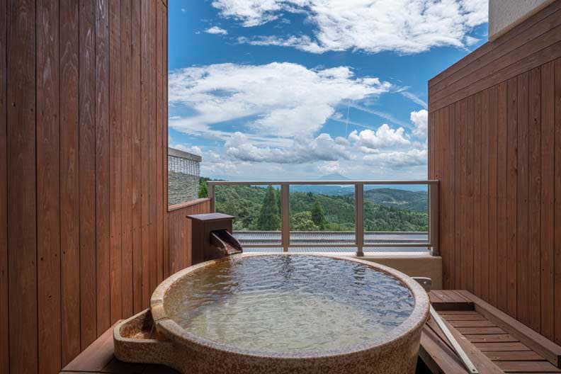3rd floor, 48㎡ Japanese-Western style room with ceramic open-air bath