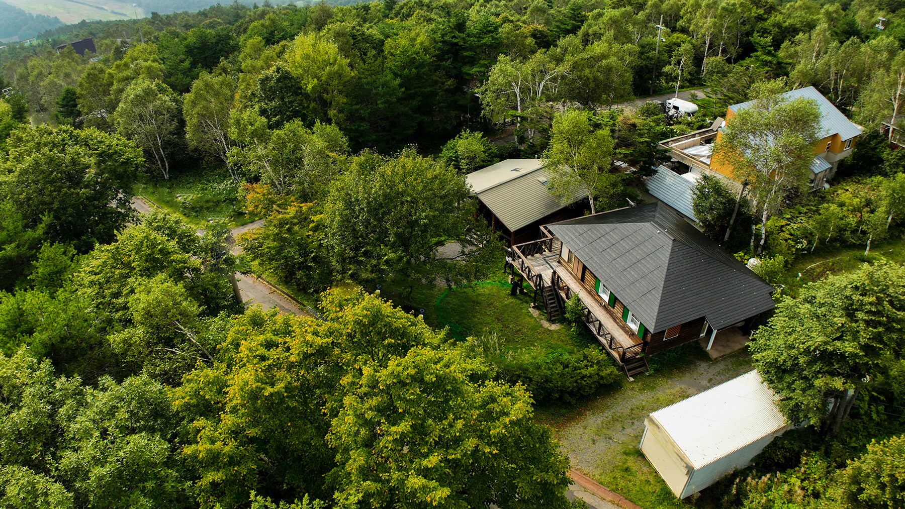 2 cottages_aerial view 2