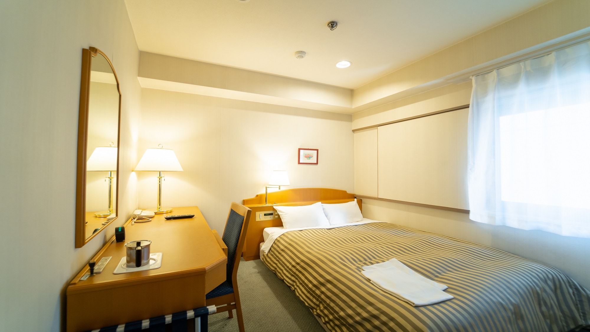 Example of a semi-double room [non-smoking]