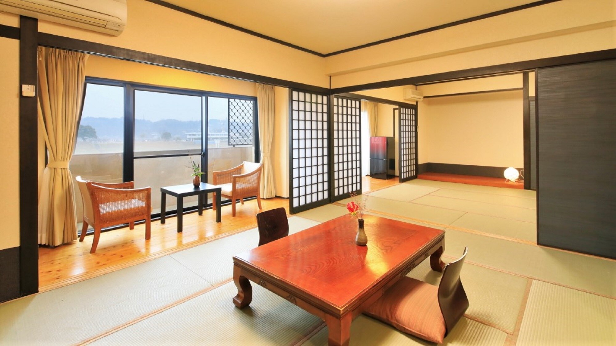 [Japanese-style room 18 tatami mats]
