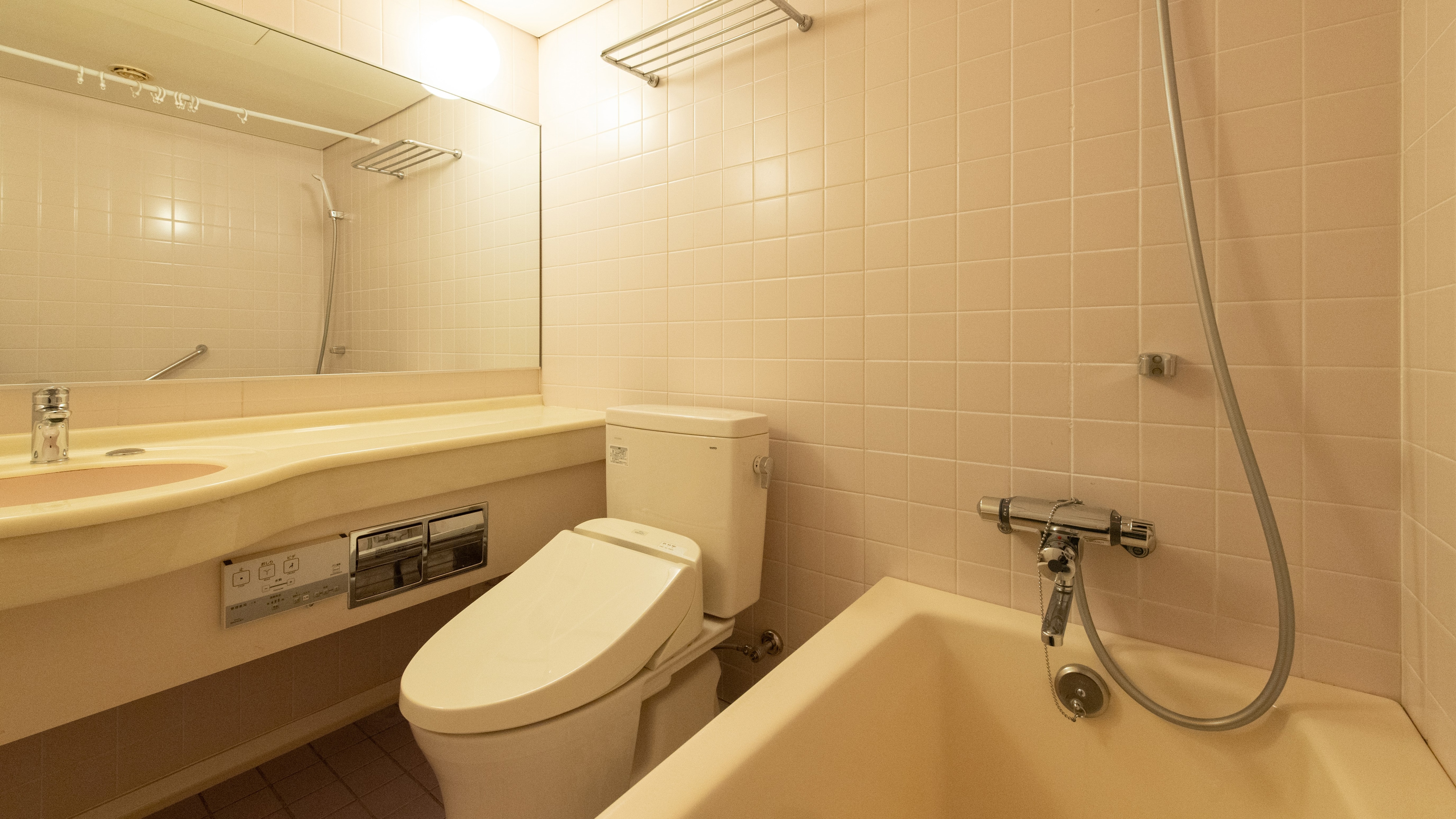*Guest rooms: Equipped with a bathroom and toilet, you can refresh yourself from the fatigue of everyday life.