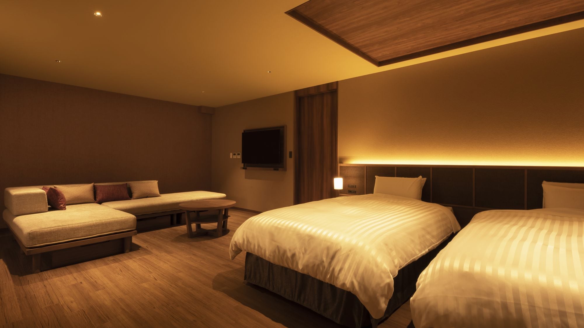 Example of premium deluxe Western-style room B with open-air bath on the 5th floor