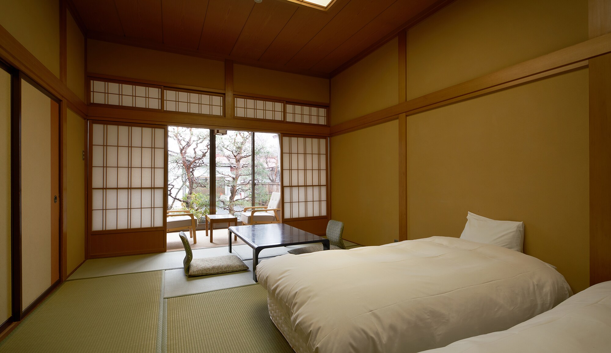 [Tempat tidur bergaya Jepang yang menghadap ke taman Jepang] Kijin-KIJINE-/12 tikar tatami