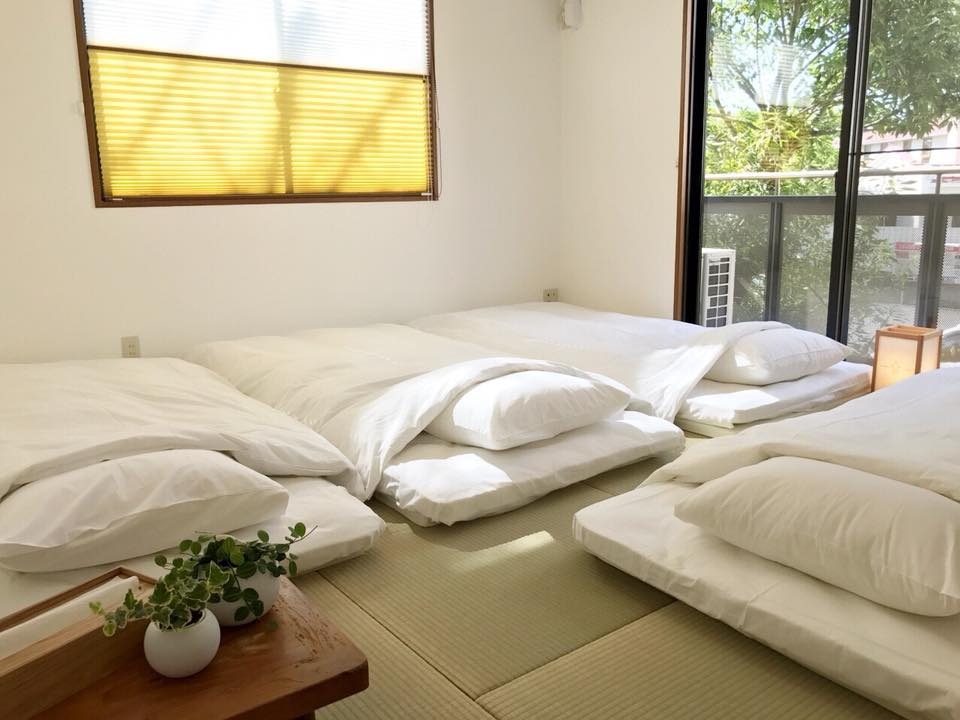 Lotus flower in an 8-tatami room for 4 people