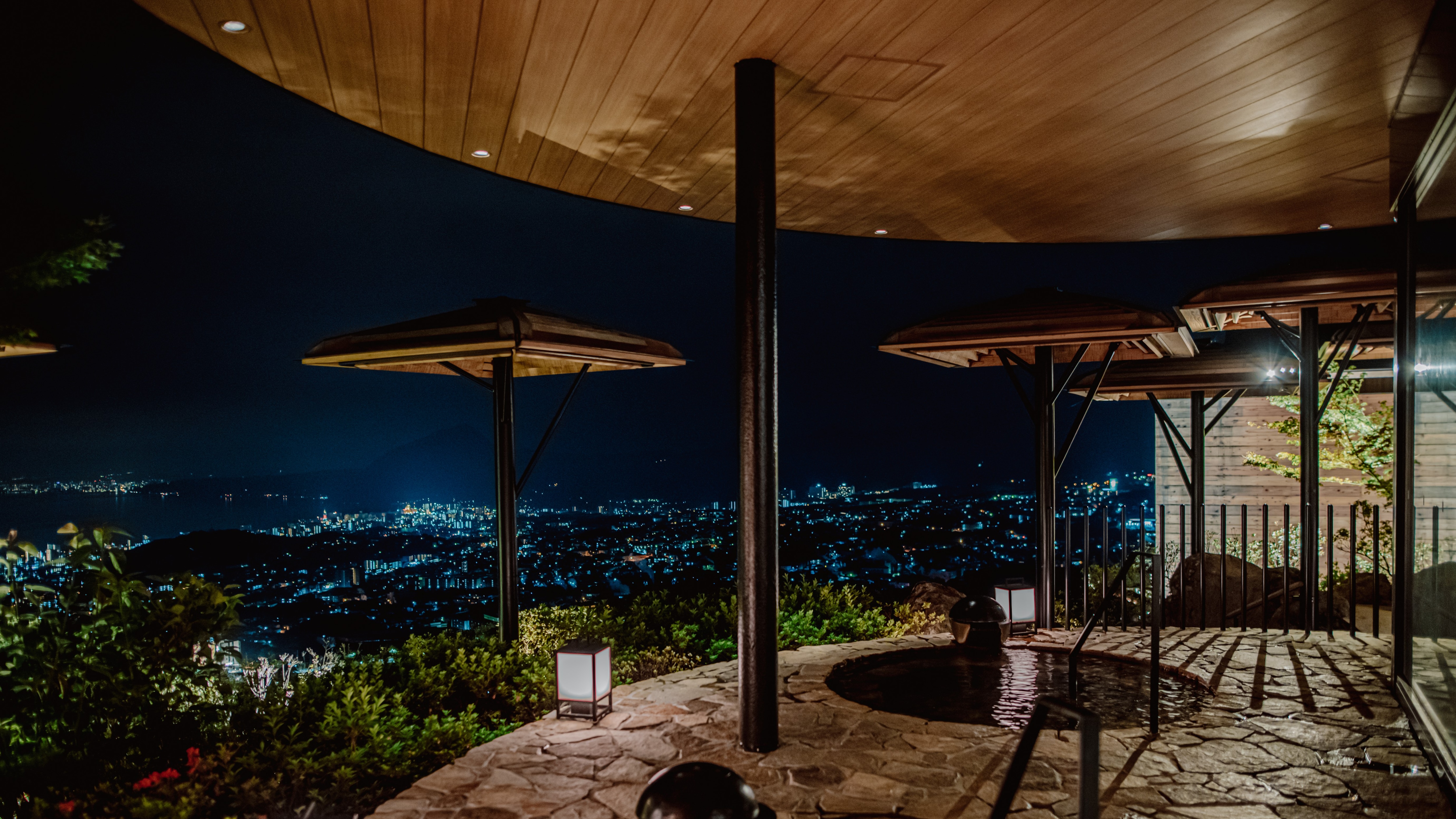 Open-air bath (night view)