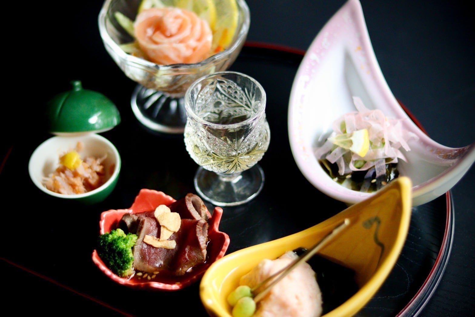 Seasonal small bowl (depending on the season)