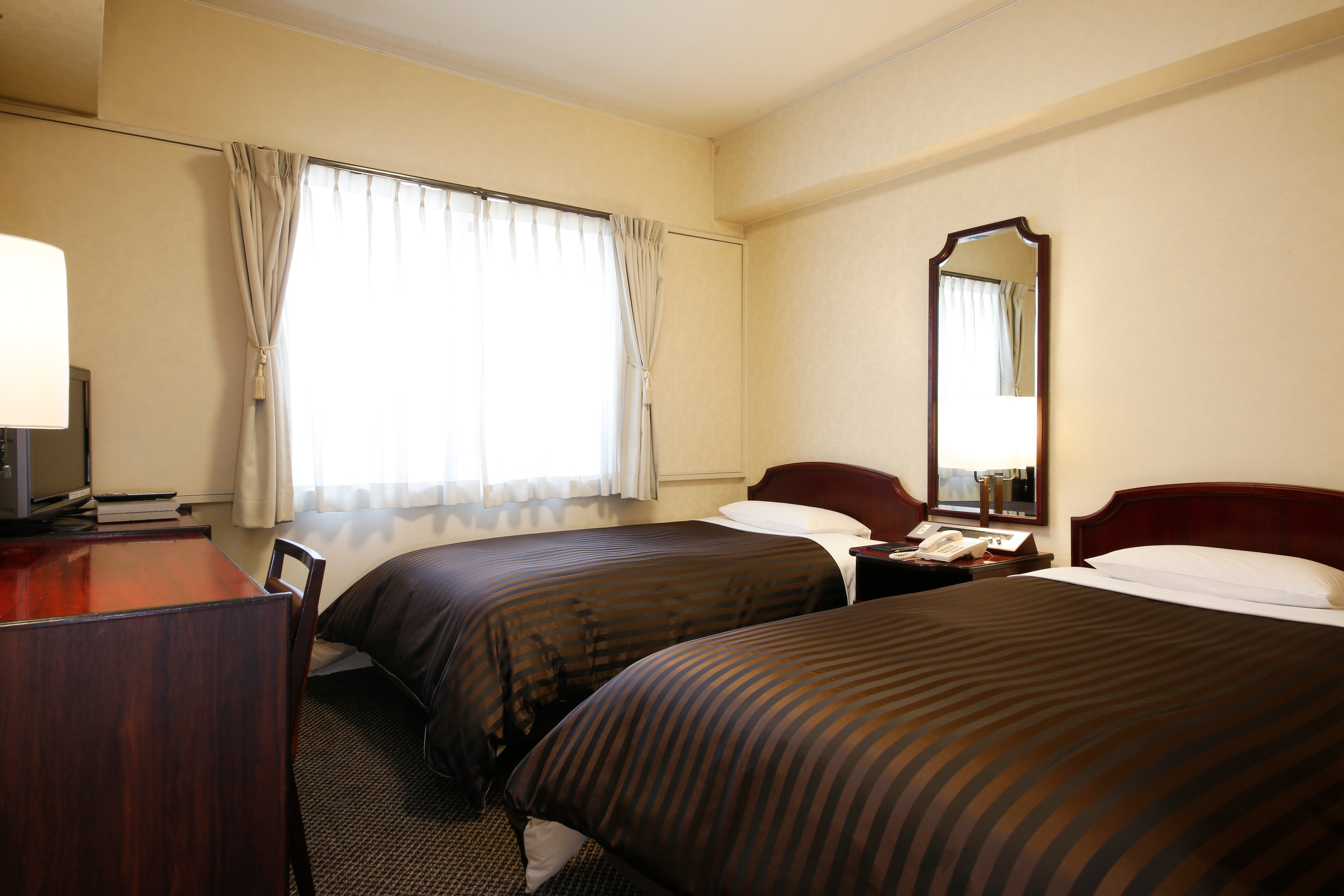 Twin room example ①