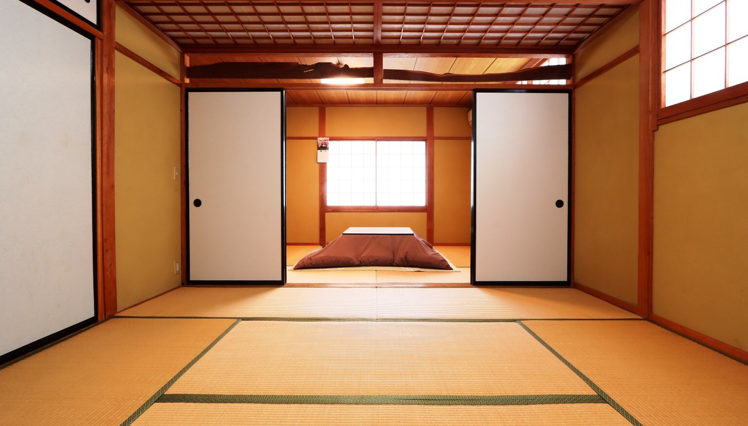★ [Example of a 20 tatami Japanese-style room] No bath or toilet