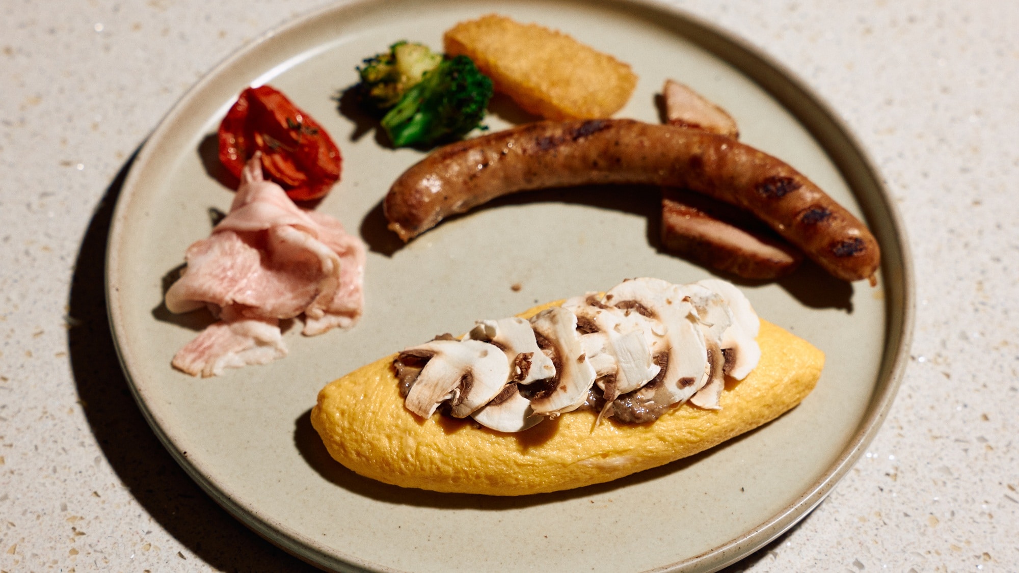 Sarapan (pilihan hidangan utama): Omelet jamur