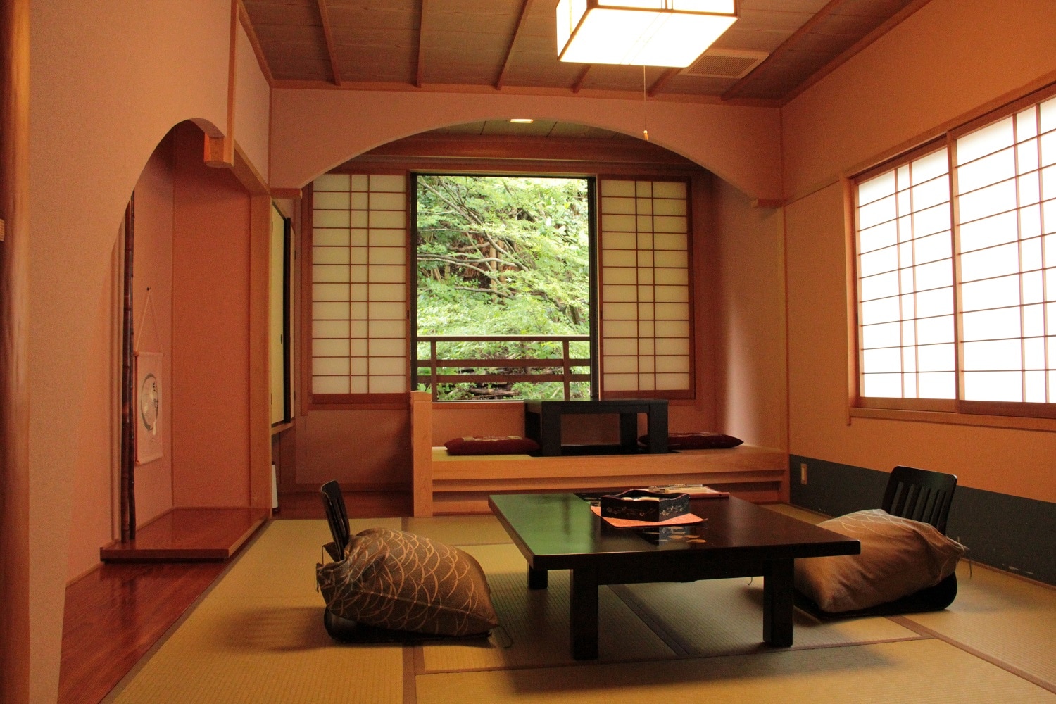Japanese-style room with sunken kotatsu (8 tatami mats)