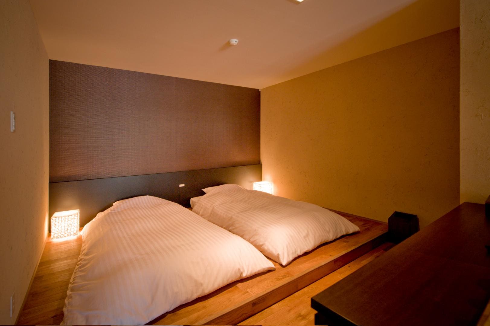 Guest room with open-air bath “Kaze no Tate Deluxe Twin Room”