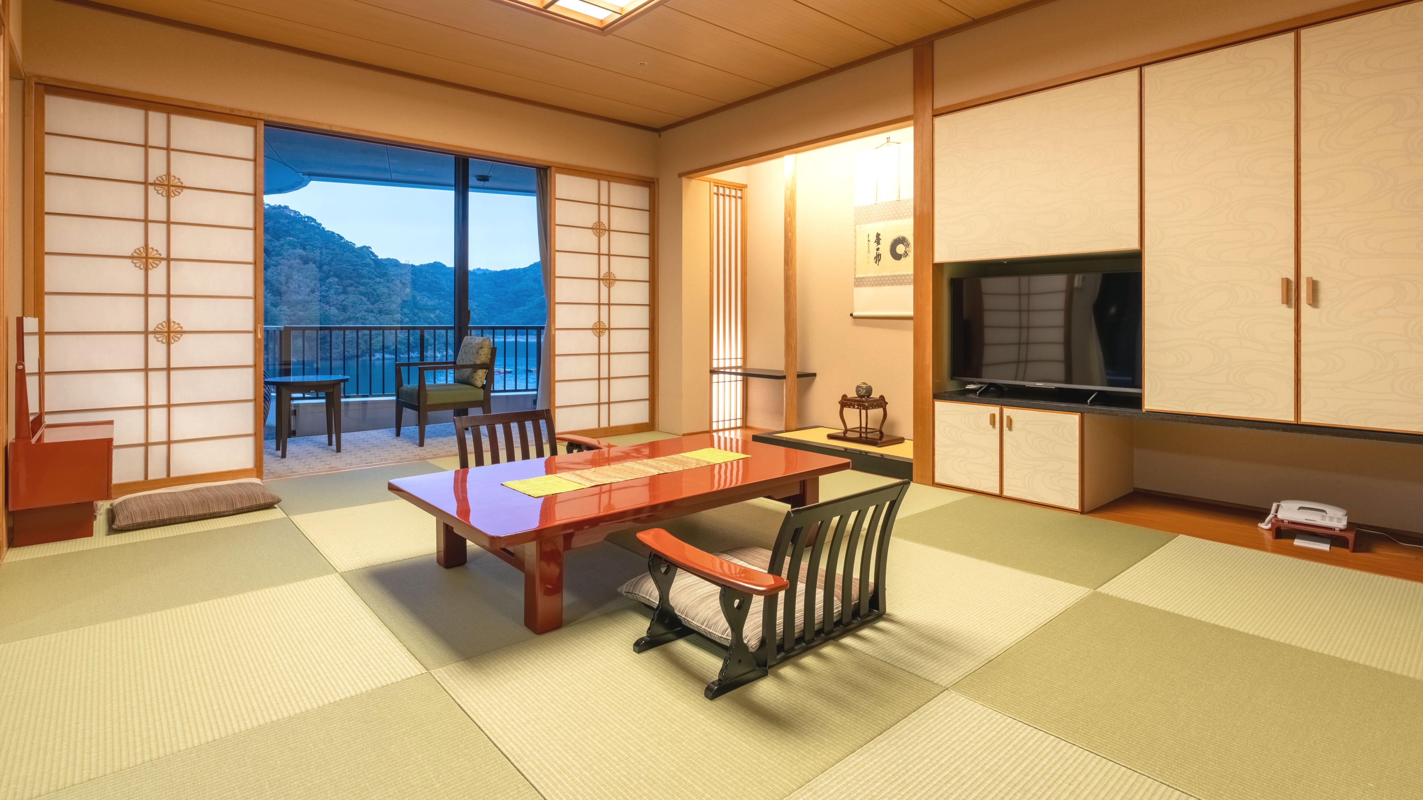 [Chomon-tei] Japanese-Western room corner/Japanese-style room part (10 tatami)