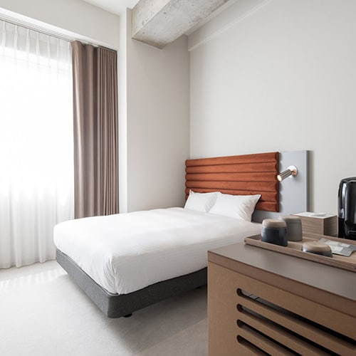 Standard double (accommodates up to 2 people)