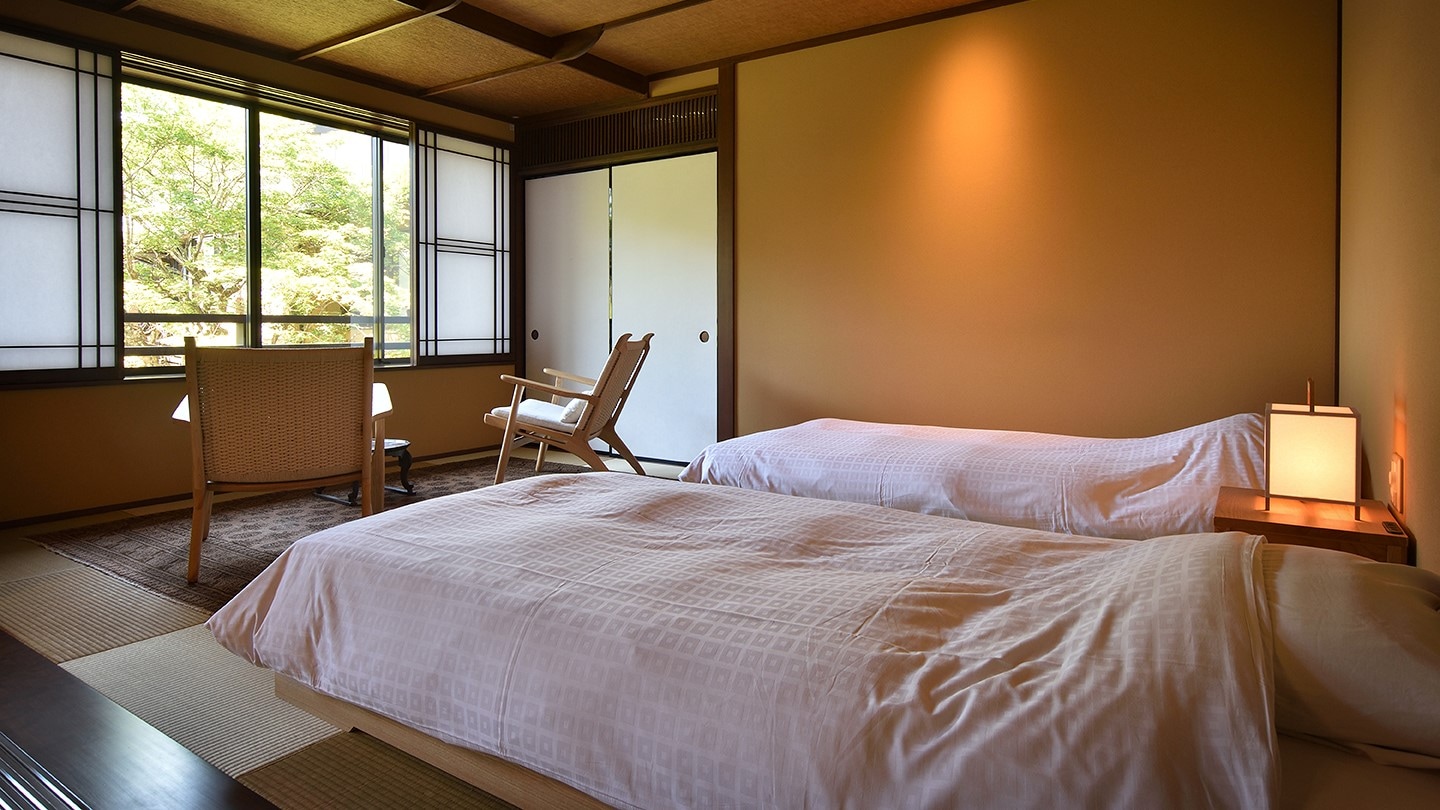 Winding stream (bedroom)