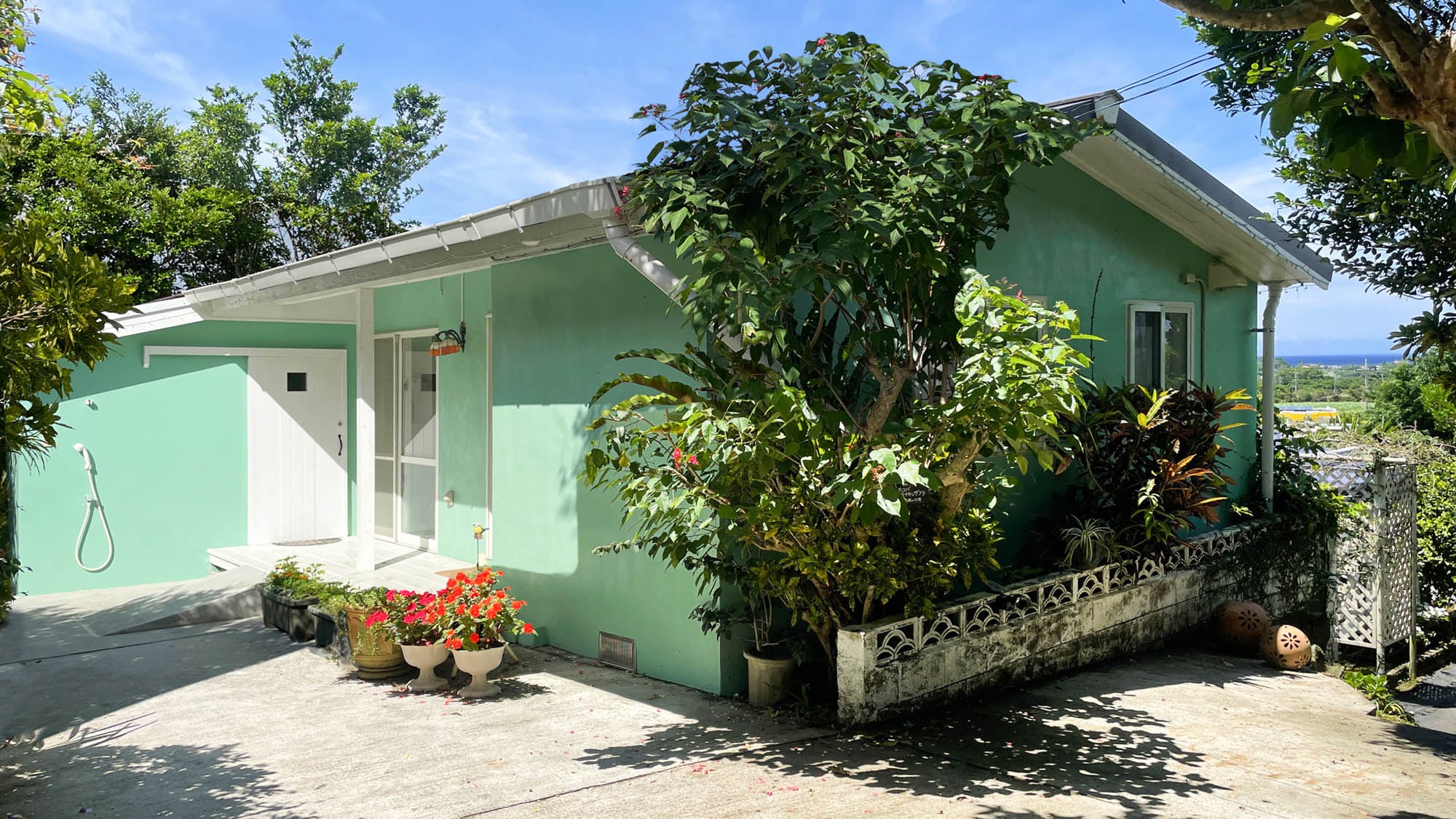 ・[Exterior] The accommodation building is surrounded by nature, so you can forget about the hustle and bustle of the city and spend a relaxing time here.