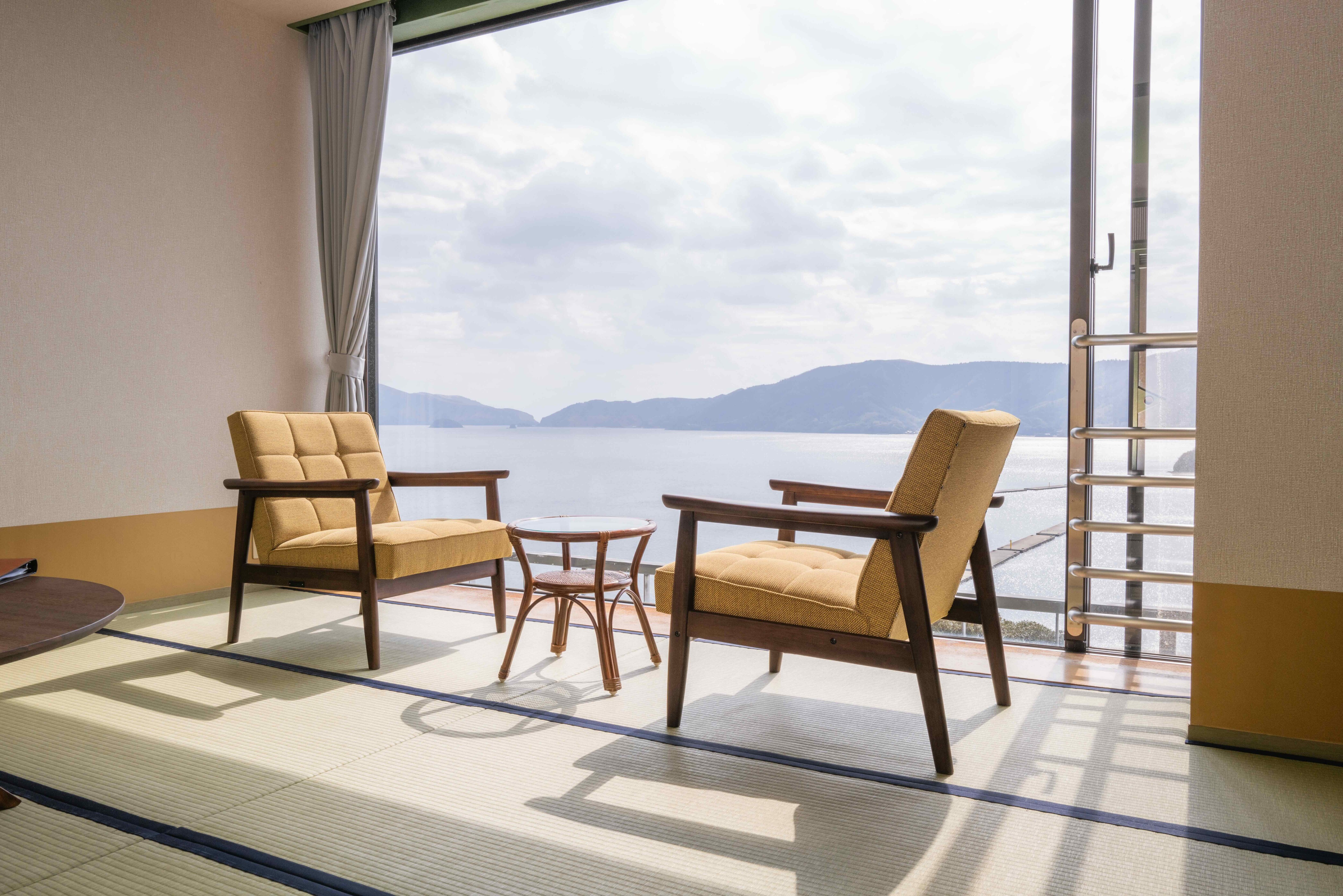 Ocean view modern Japanese style room