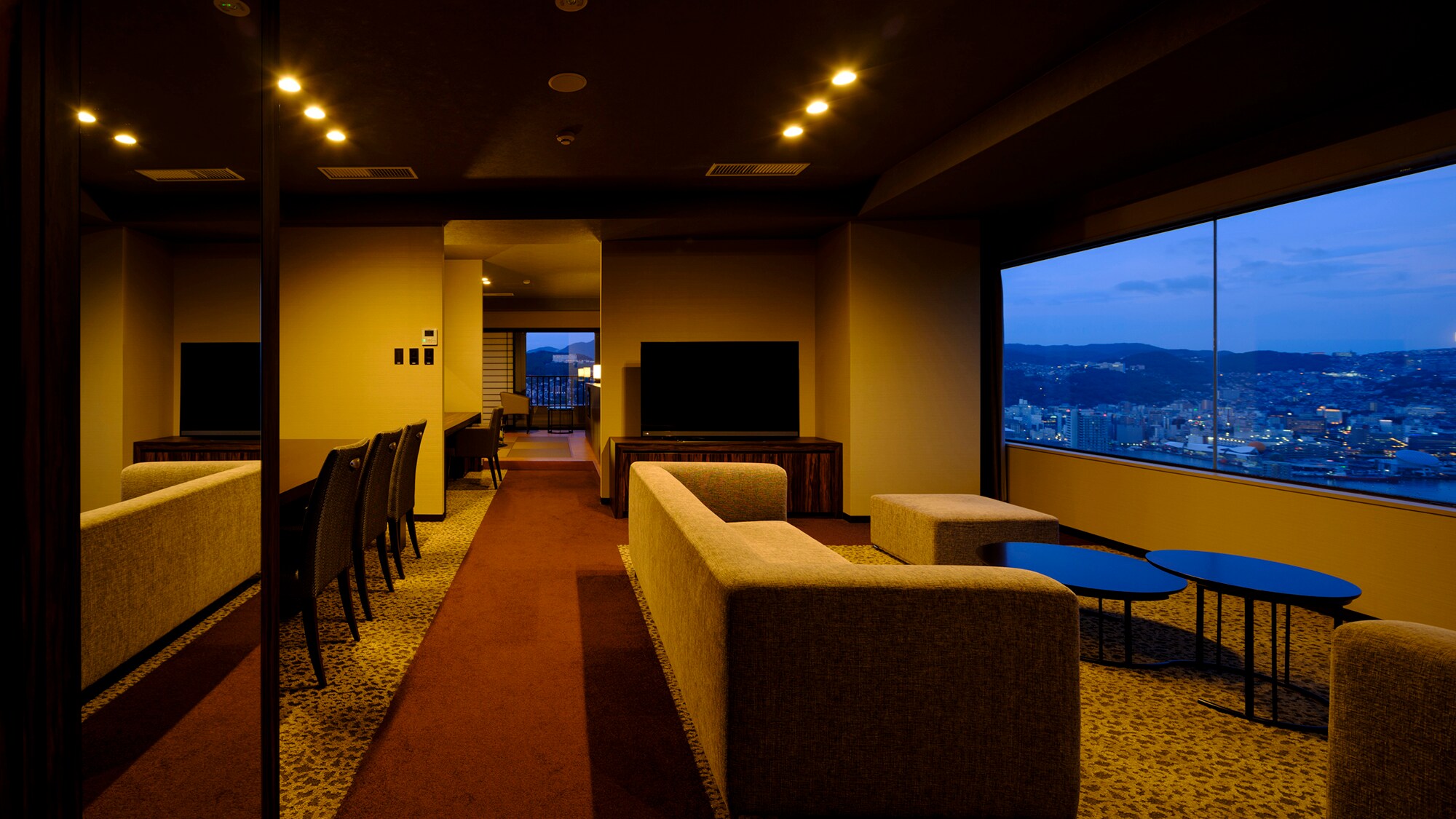 [Top floor view bathroom] Main building Harbor View Premier Suite