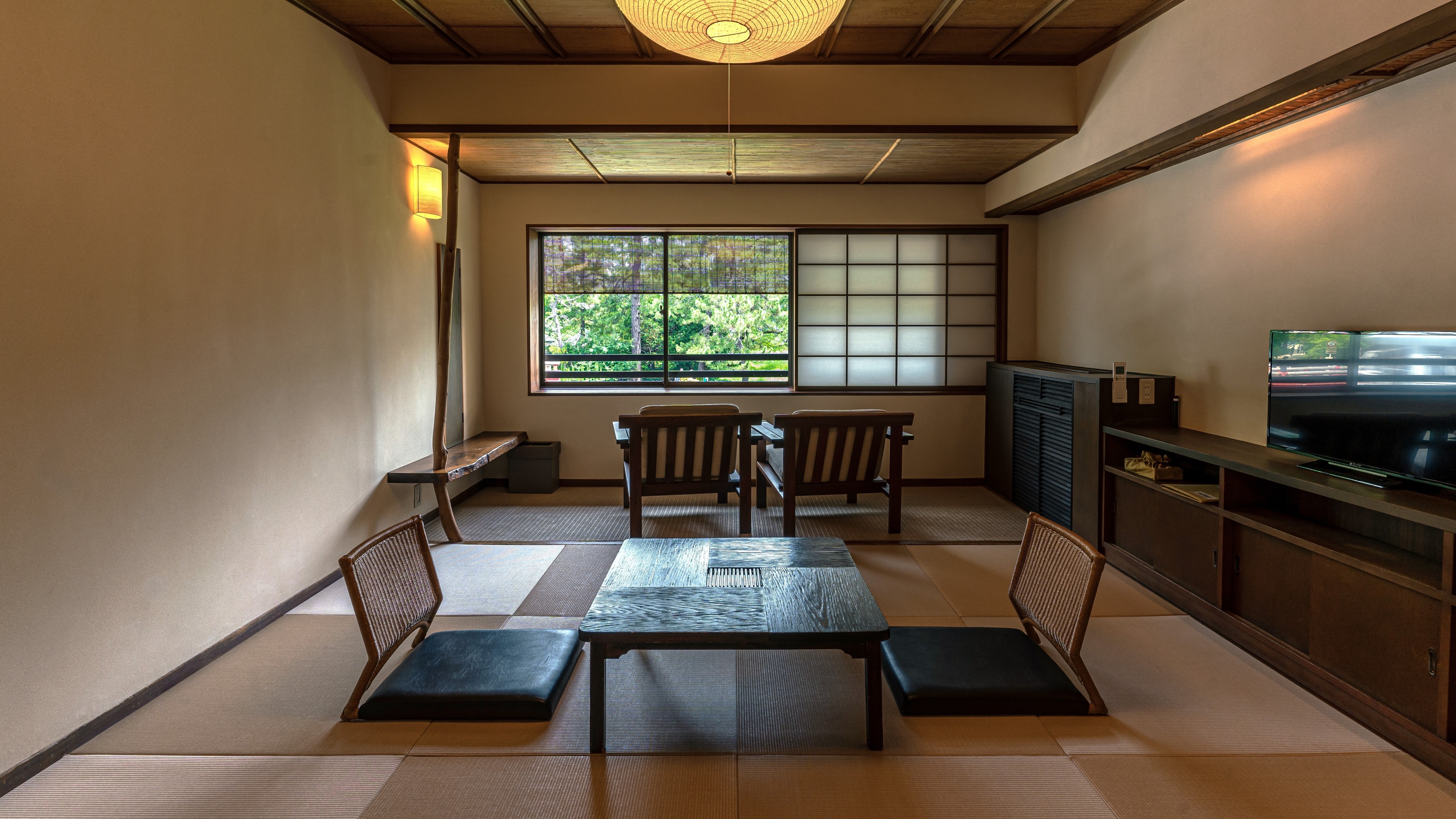 [Modern Japanese-style room overlooking Amanohashidate] A great view guaranteed!!