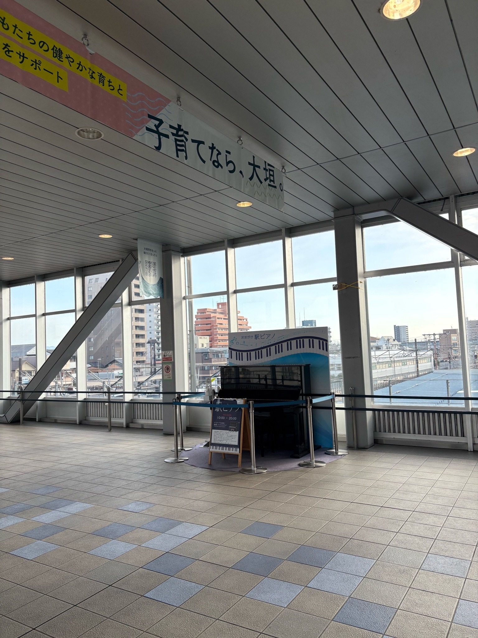 大垣駅ストリートピアノ