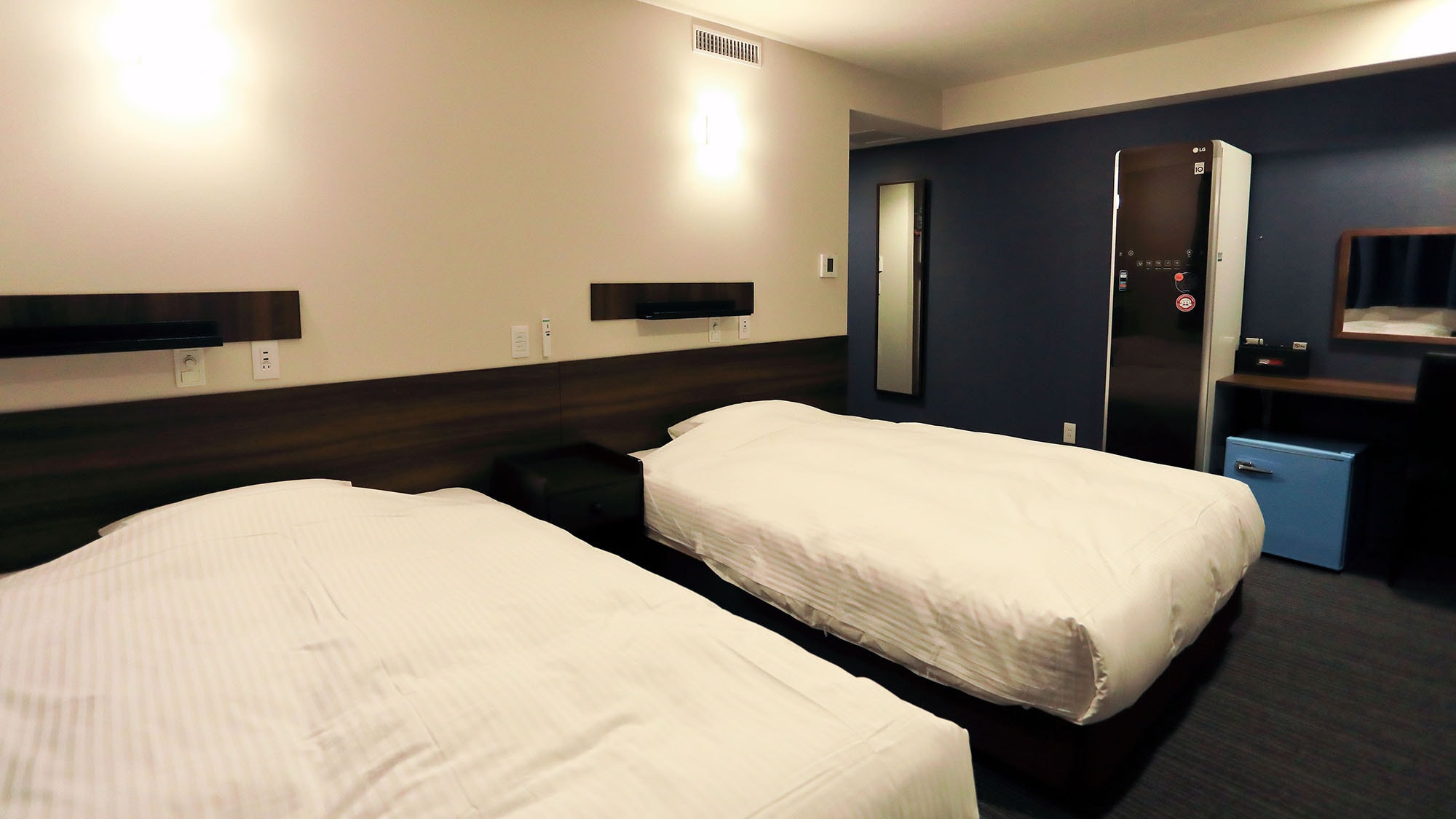 ・ Junior Suite Room_Spacious Guest Room พื้นที่พักผ่อนที่คุณสามารถอยู่ได้อย่างสบาย