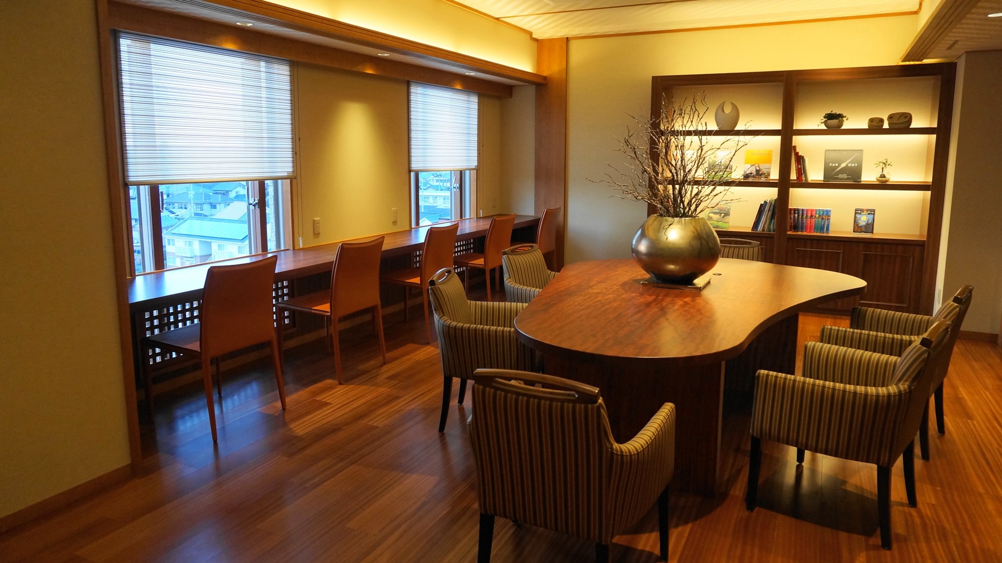 * 4F Self-cafe "Library Lounge"