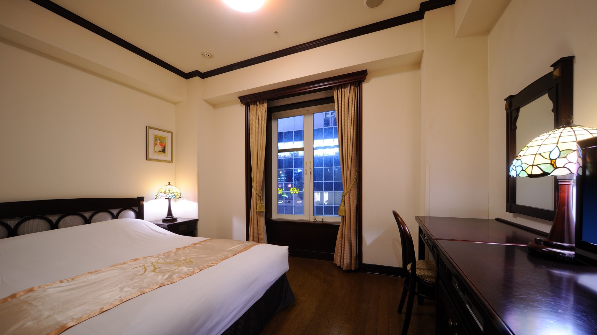 【semi double room】