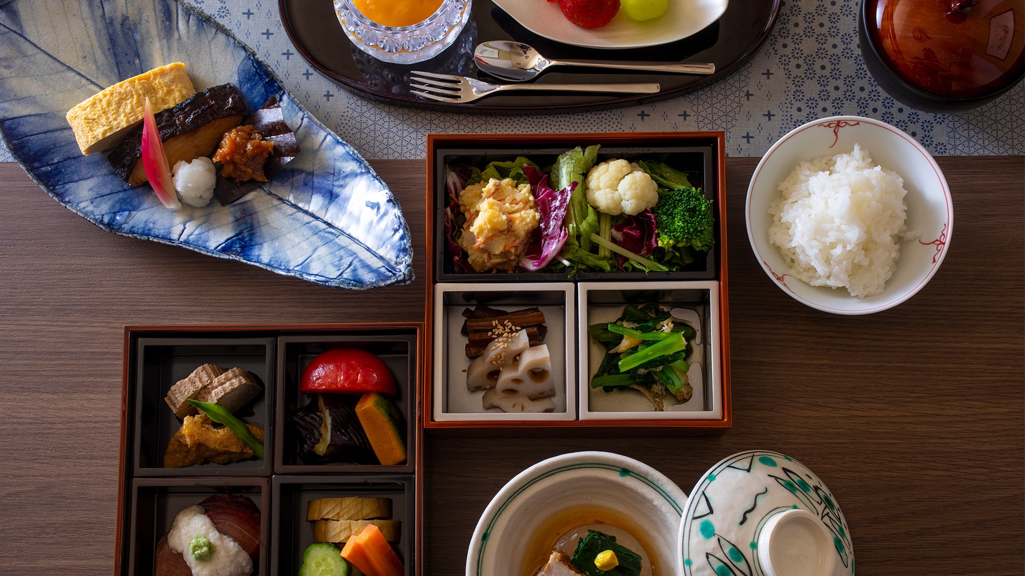 Breakfast is the source of energy for your day. A hearty breakfast with a variety of dishes that is also a feast for the eyes.