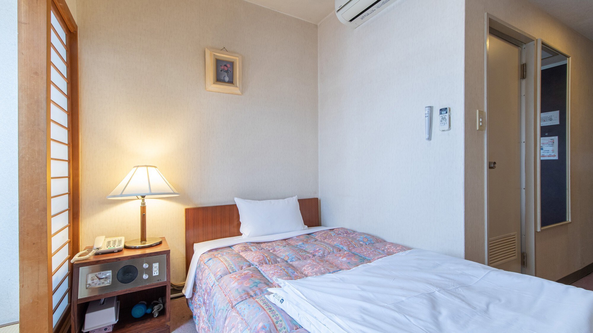 [Non-smoking] Japanese-style compact room for 1-2 people