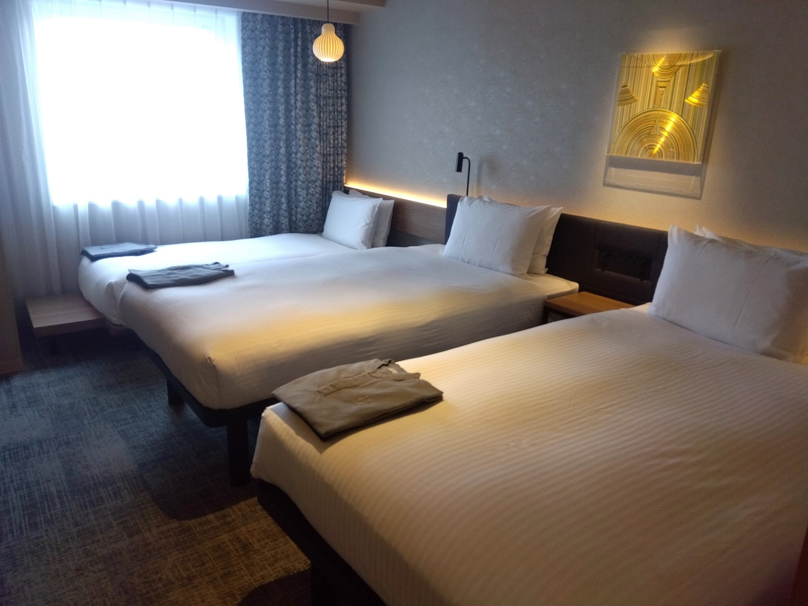 [ชุดเครื่องนอน Comfort Twin สำหรับ 3 ท่าน]