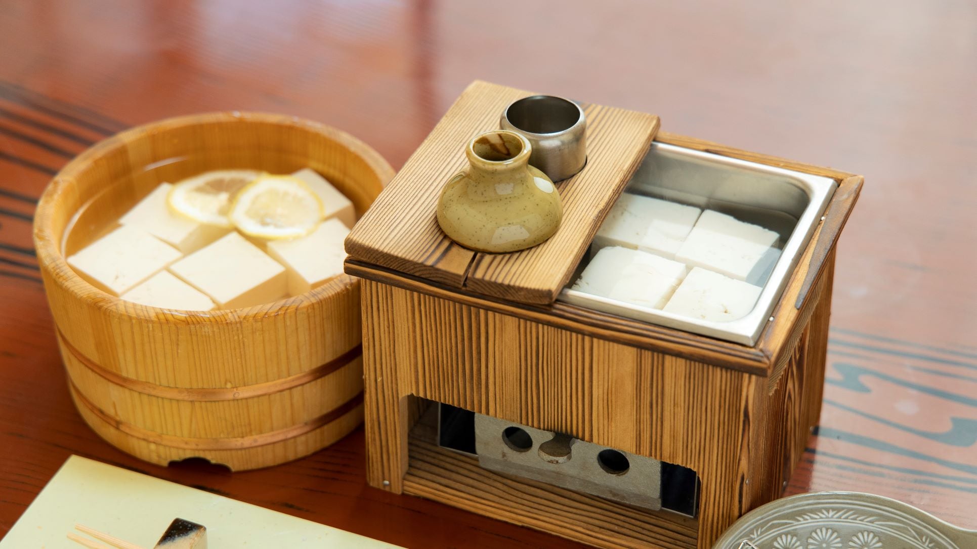 Famous water, chunky boiled tofu