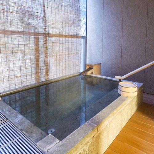 Japanese style room with open-air bath