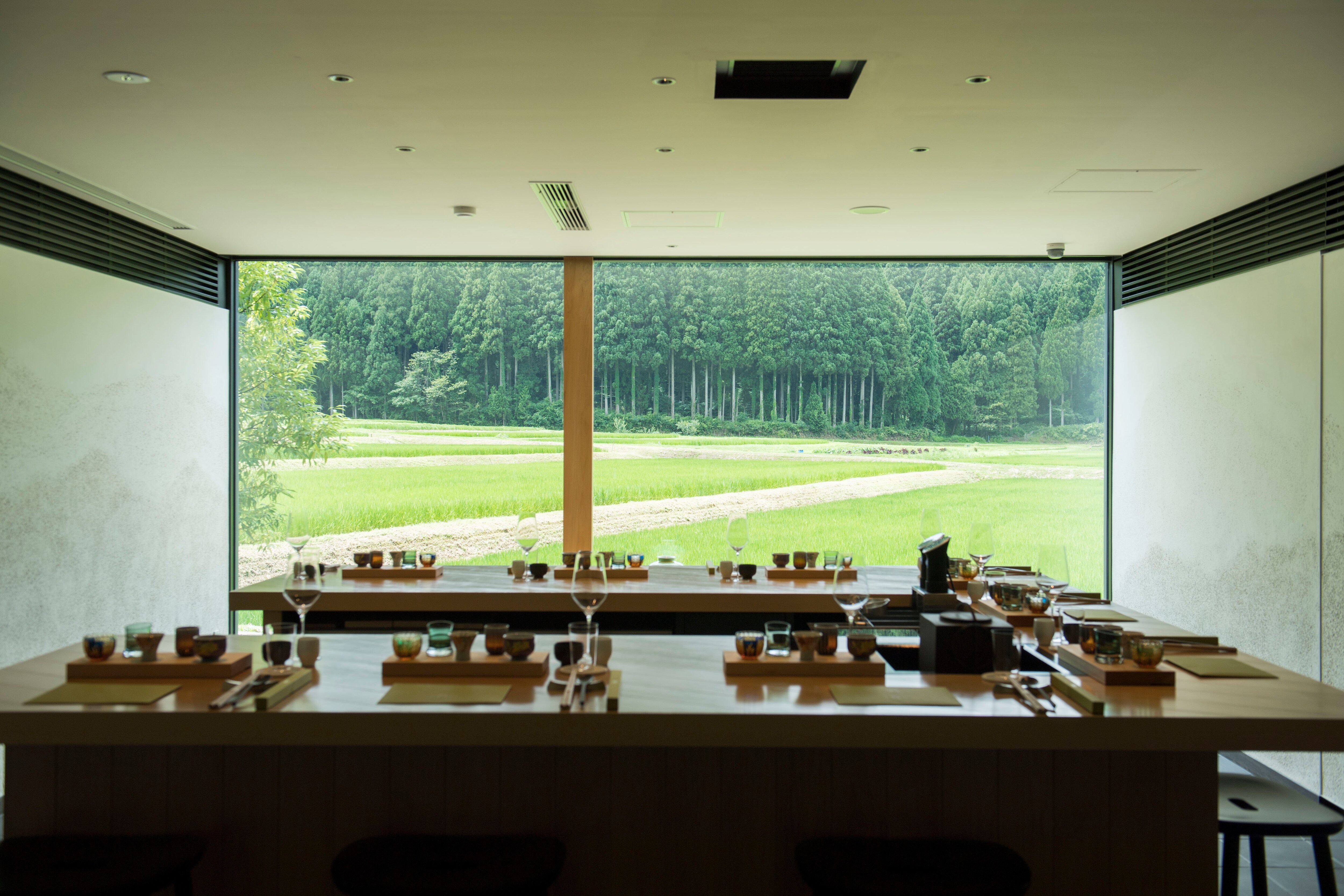 Tasting experience at the sake brewery "Noguchi Naohiko Research Institute"