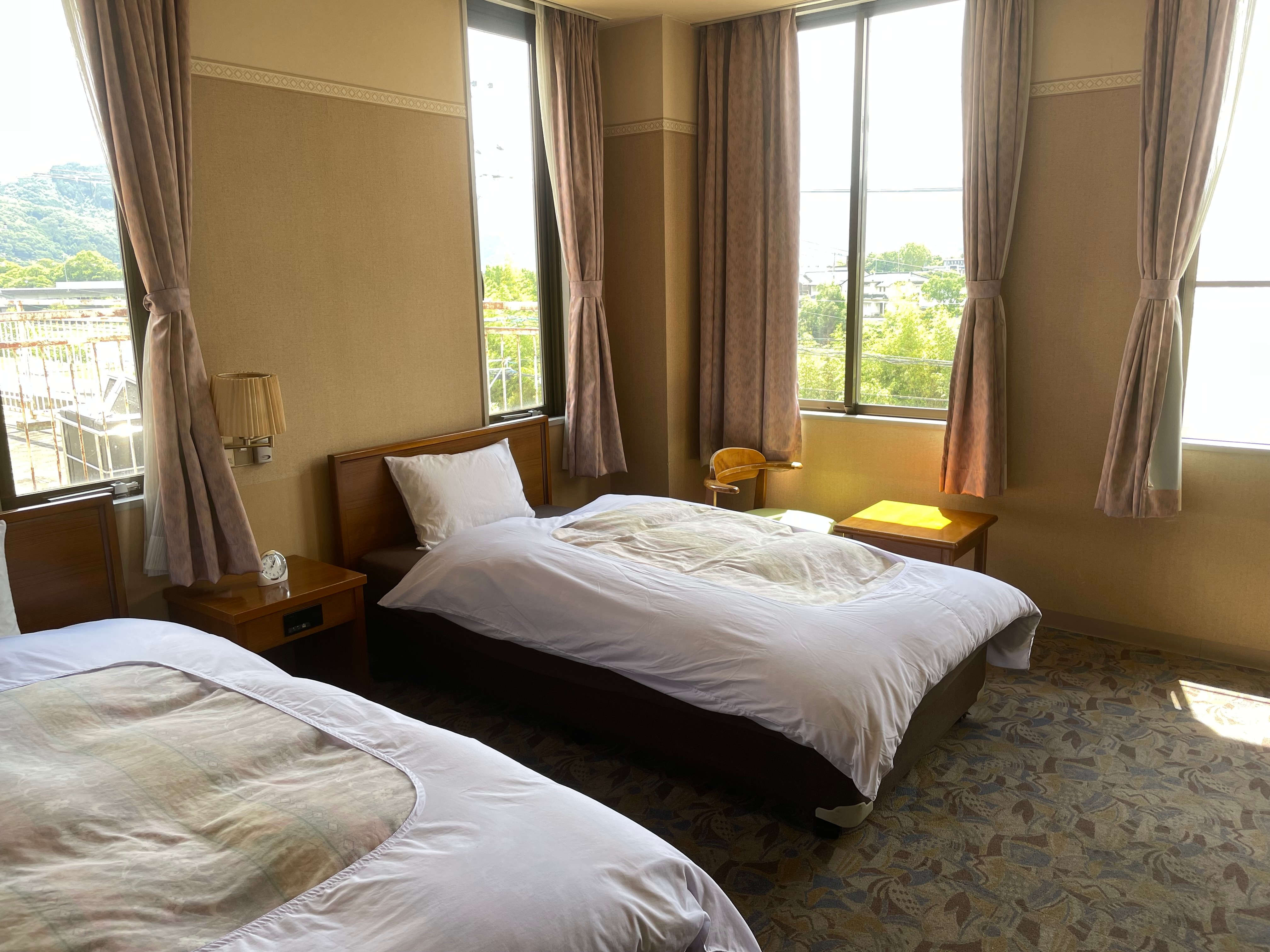 Twin room (with bath)