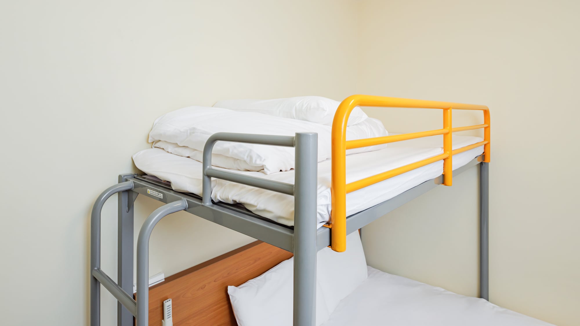 [Double room + loft bed] Image of loft use