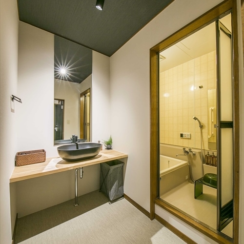 [House with garden] Bathroom