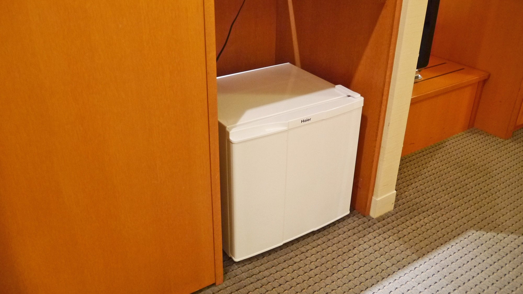 [All rooms share] Refrigerator: Please use it for souvenirs, midnight snacks, etc.