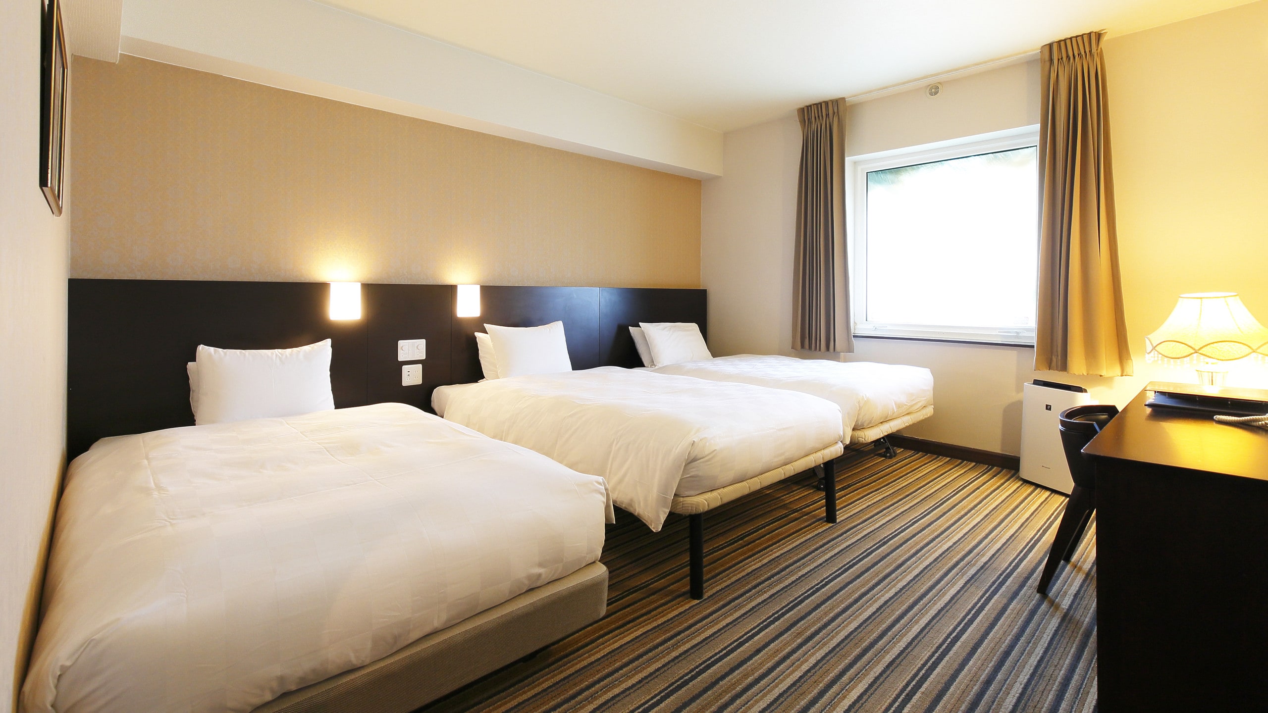 Triple room