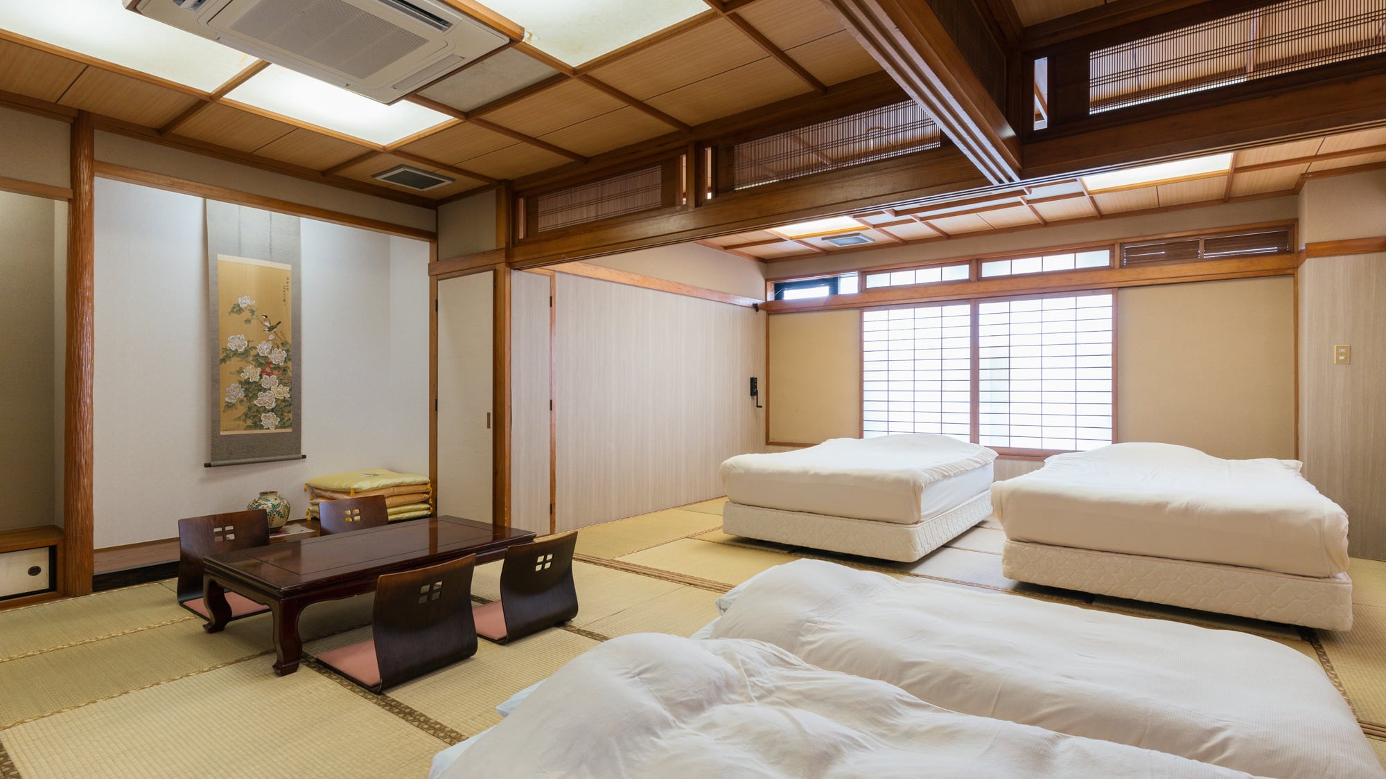 Japanese-style room