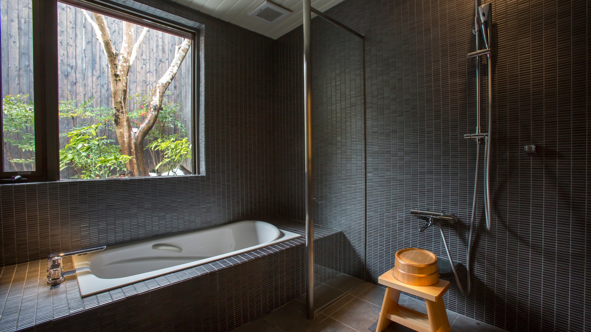 Satoyama Hutte G 型（浴室示例）