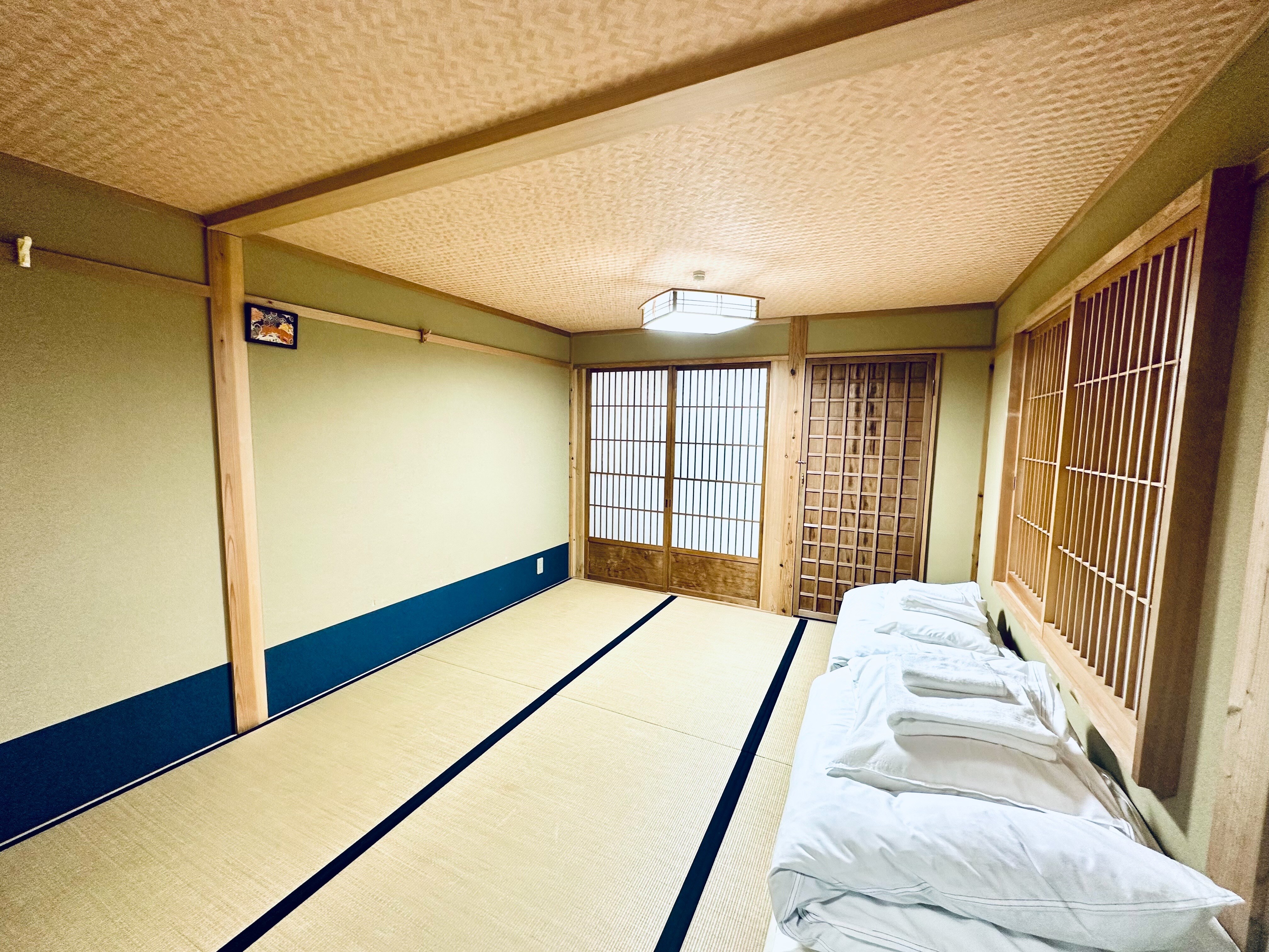 Rooms with bath for 2, 3, or 4 people (separate)
