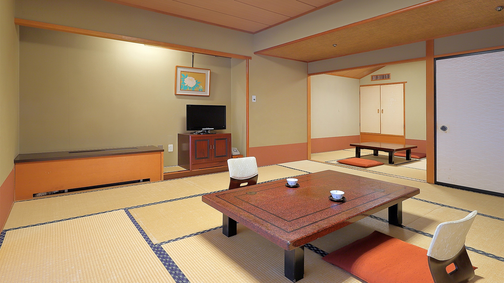 [10th floor - 14th floor Japanese style room] 12.5 tatami + 4.5 tatami room