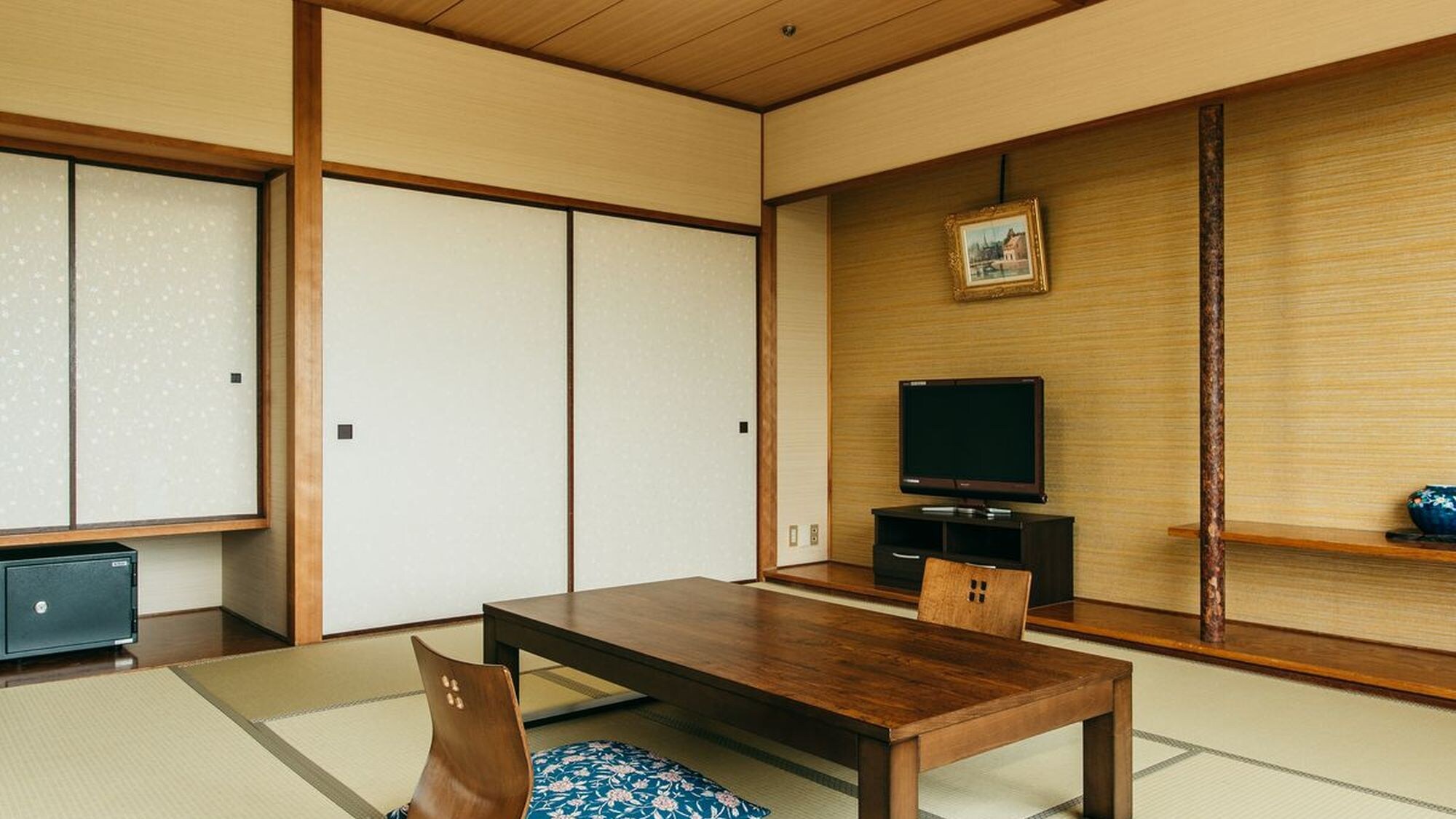Japanese style room 8 tatami mats