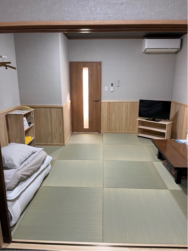 [禁煙]日式房間4人入住 (共用浴室和廁所)
