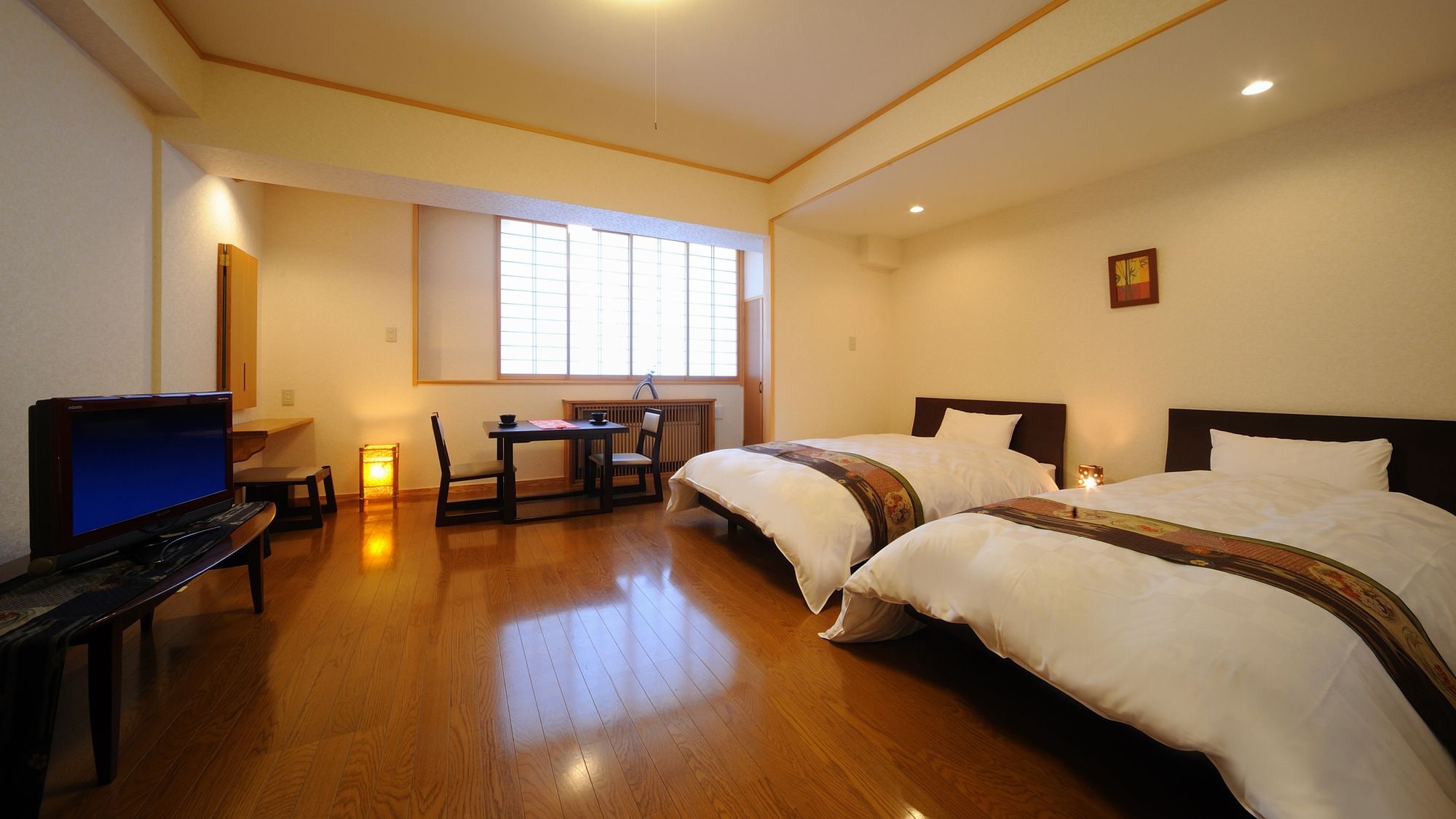 [Western-style twin room] Flooring and twin beds. You can dine on chairs and tables. Equipped with private room air conditioning and air purifier
