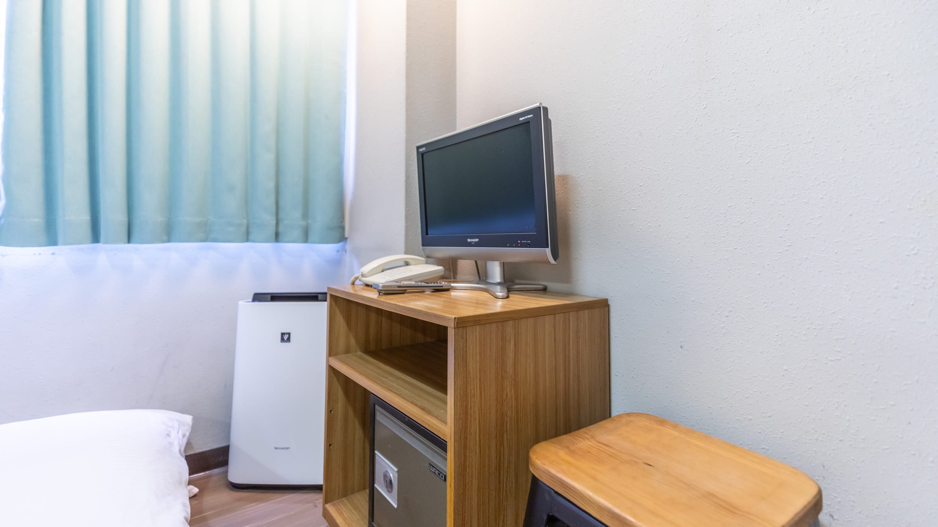 [Non-smoking] Twin room (shared bathroom and toilet)