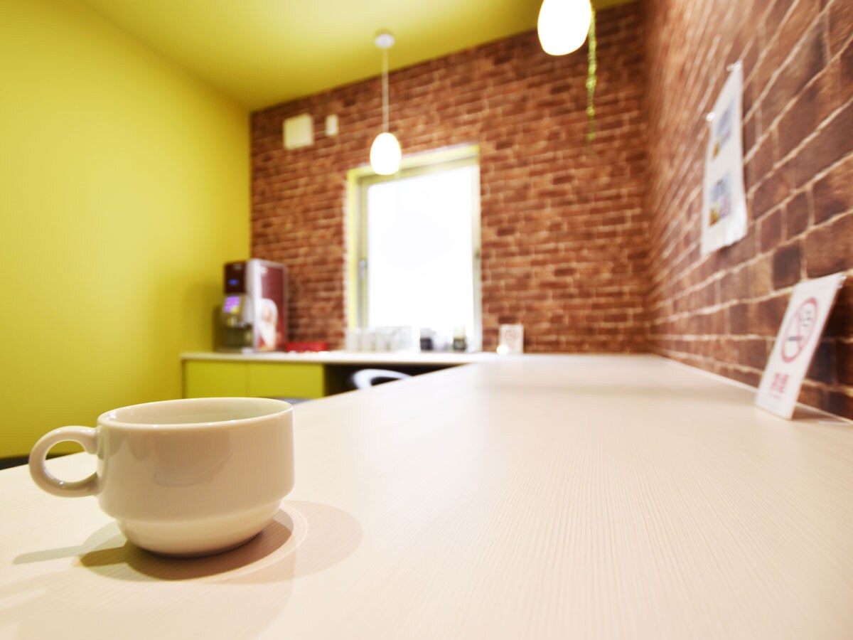 [Cafe Space] กาแฟเป็นแบบบริการตนเองฟรี